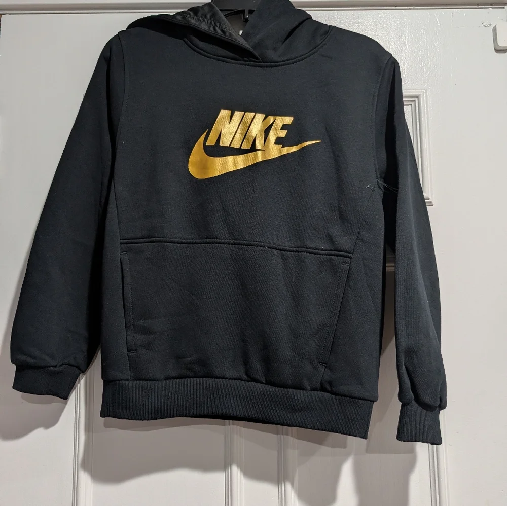 Nike Big Kids' Sportswear Gold Satin Logo Club Fleece Hoodie
